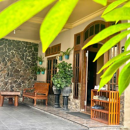 Good Feeling Ijen Banyuwangi Hostel Banyuwangi  Buitenkant foto